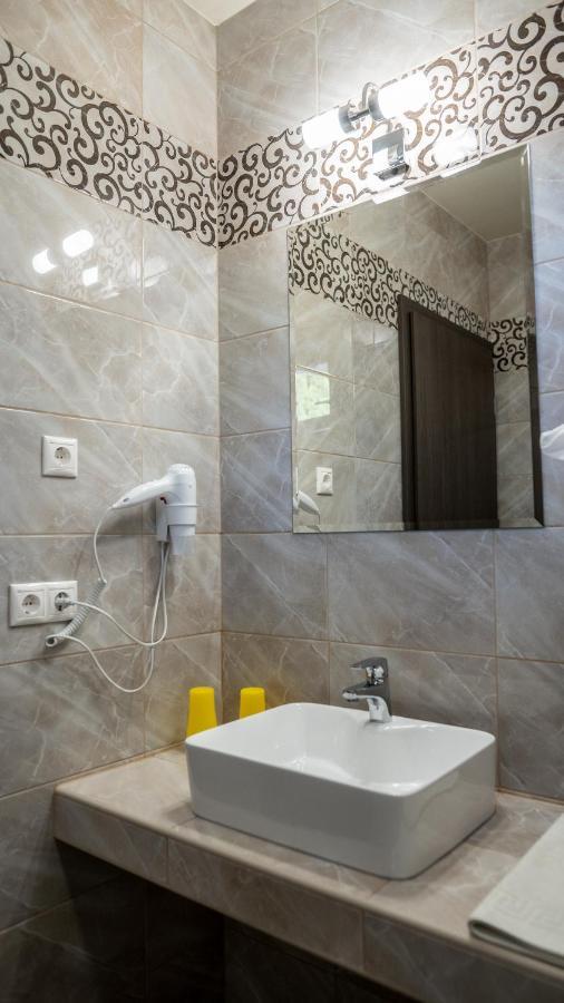 Fonix Apartman Lenti Buitenkant foto