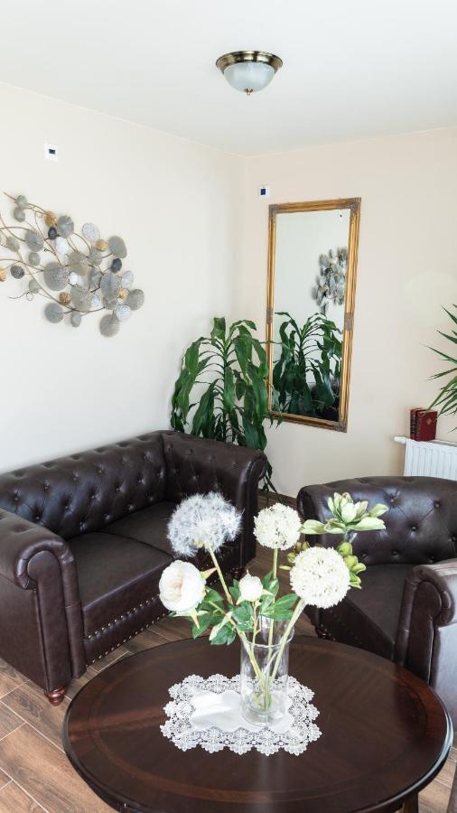 Fonix Apartman Lenti Buitenkant foto