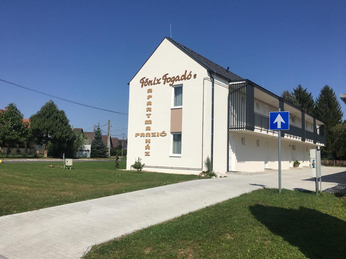 Fonix Apartman Lenti Buitenkant foto